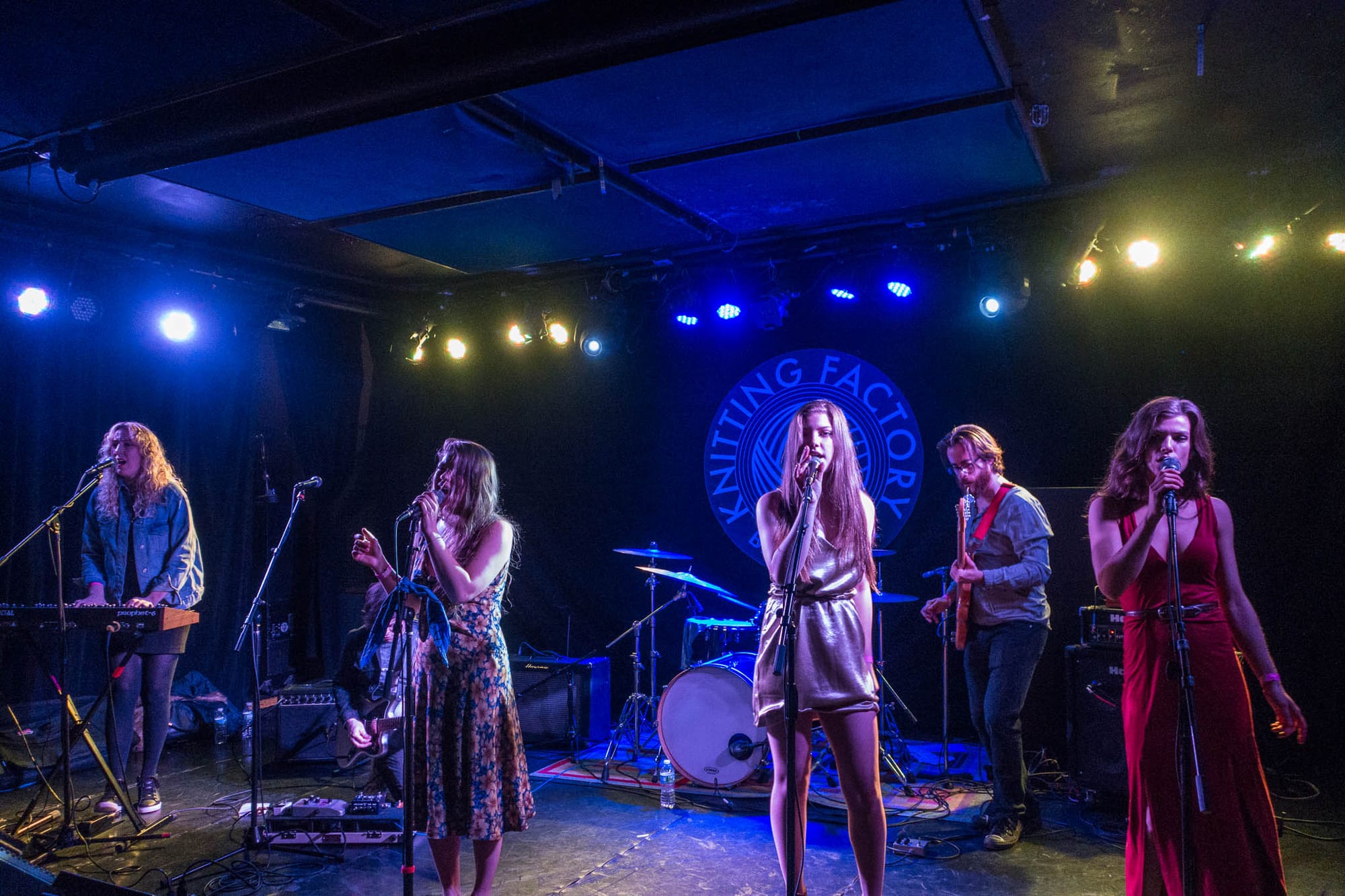 PHOTOS: Donna Missal Plays Her First Headline Show at Knitting Factory & Releases New Killer Single "Sick"