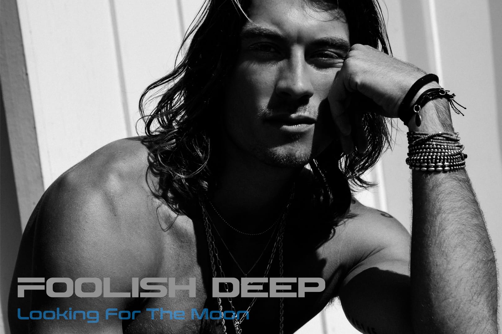 SONG PICK: Foolish Deep - Looking for the Moon