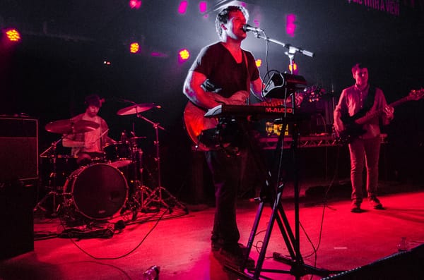 CMJ Roundup Day 1: Heaters, Mikey and the Other Guys, Mansions on the Moon